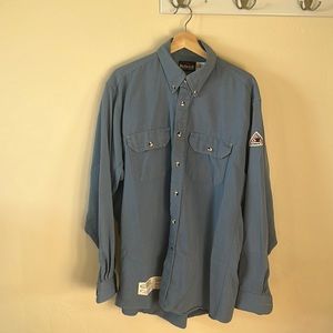Mens size large Bulwark FR Shirt